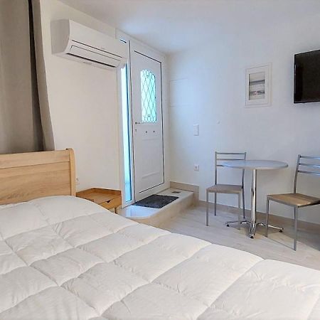 Athens Plaka Family Suites Δωμάτιο φωτογραφία
